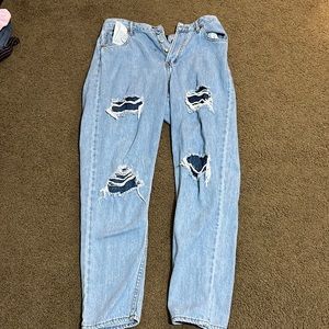 Blue Jeans the brand is American Eagle size 6